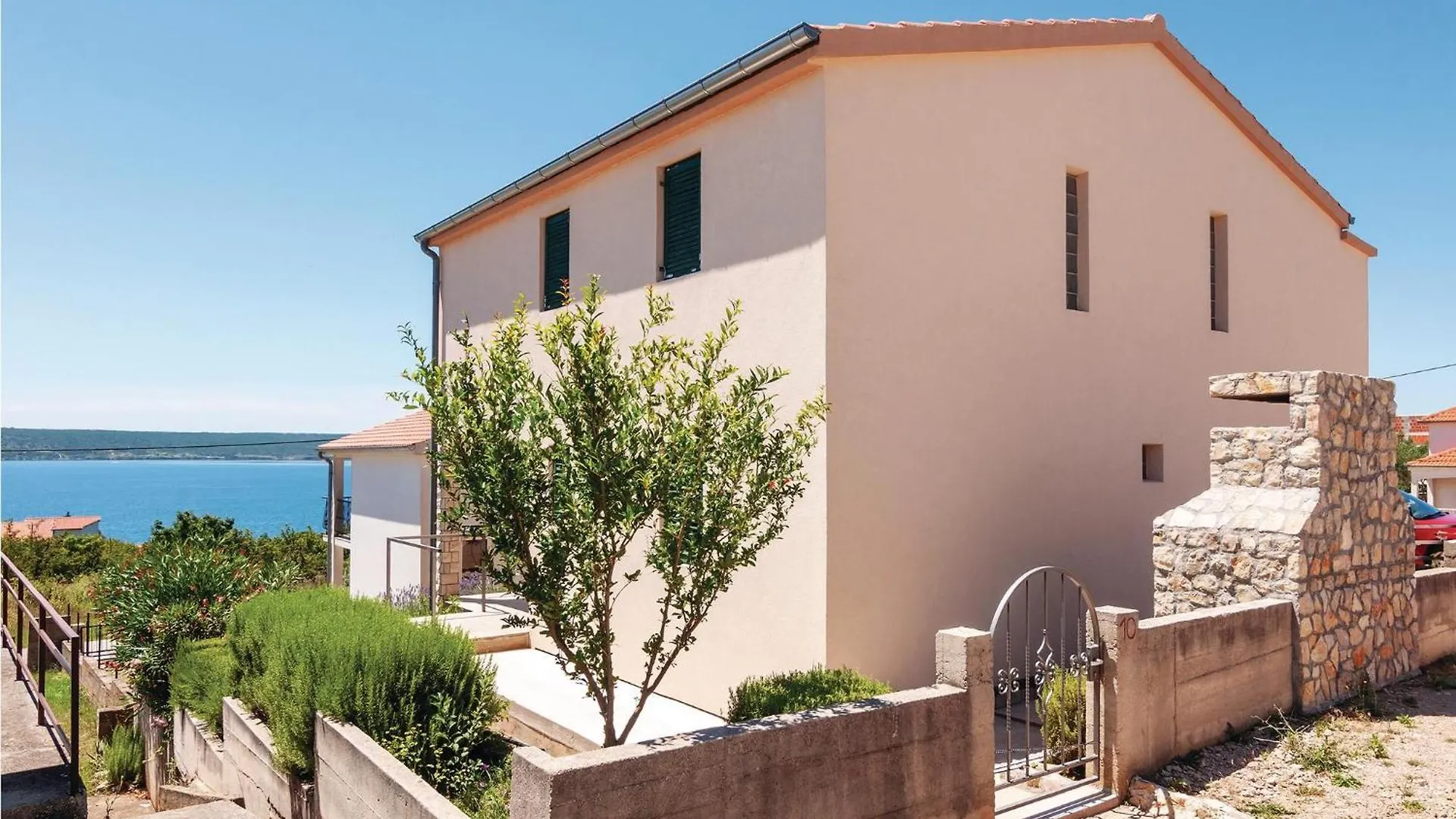 1 Bedroom Amazing Apartment In Maslenica