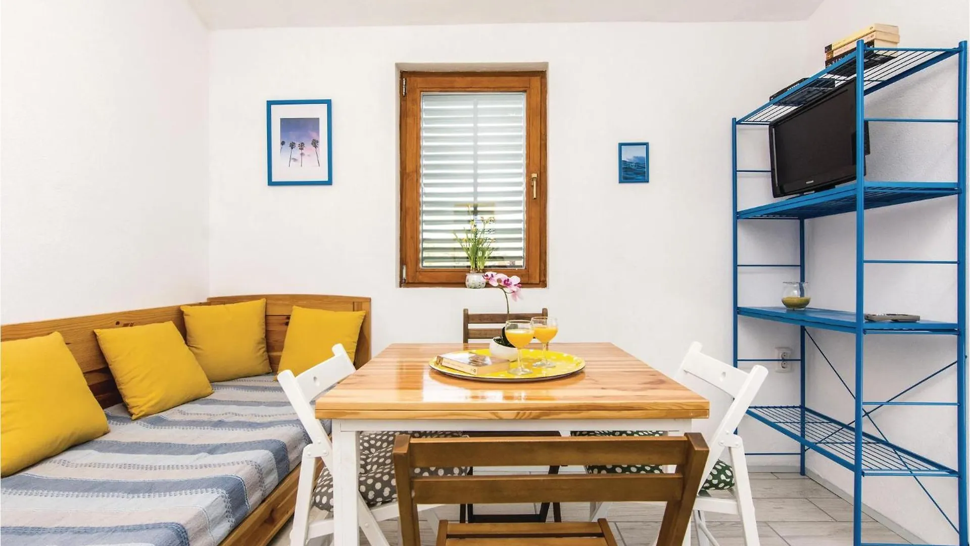 1 Bedroom Amazing Apartment In Maslenica